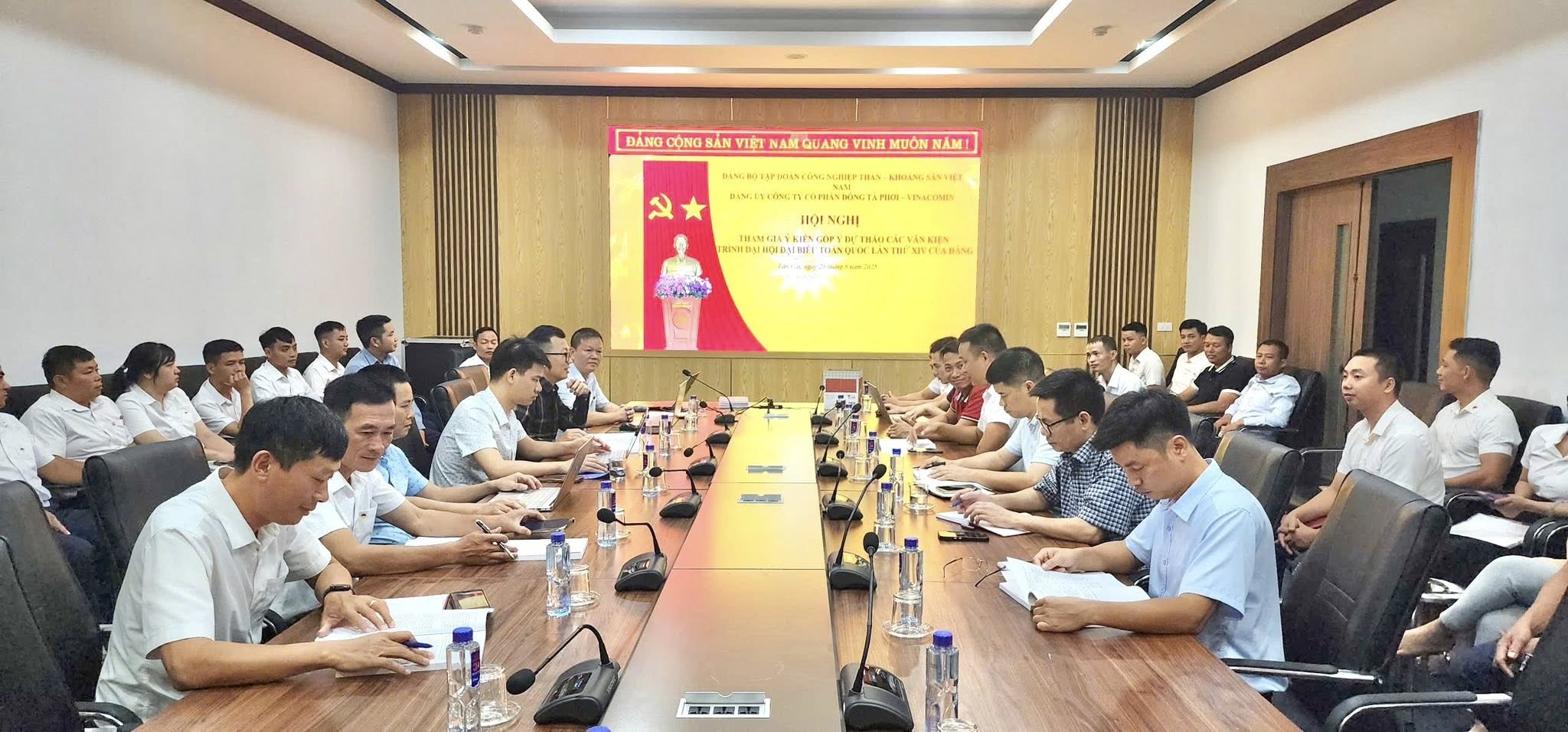 Hình ảnh tin tức Thực hiện Công văn số 337-CV/ĐU, ngày 13/8/2025 của Đảng ủy Chính phủ, Công văn số 21-CV/ĐU, ngày 21/8/2025 của Đảng ủy Tập đoàn Công nghiệp Than - Khoáng sản Việt Nam 